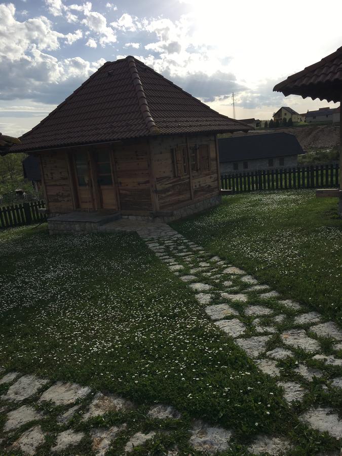 Nacionalna Kuca Bajo Mackat Villa Екстериор снимка